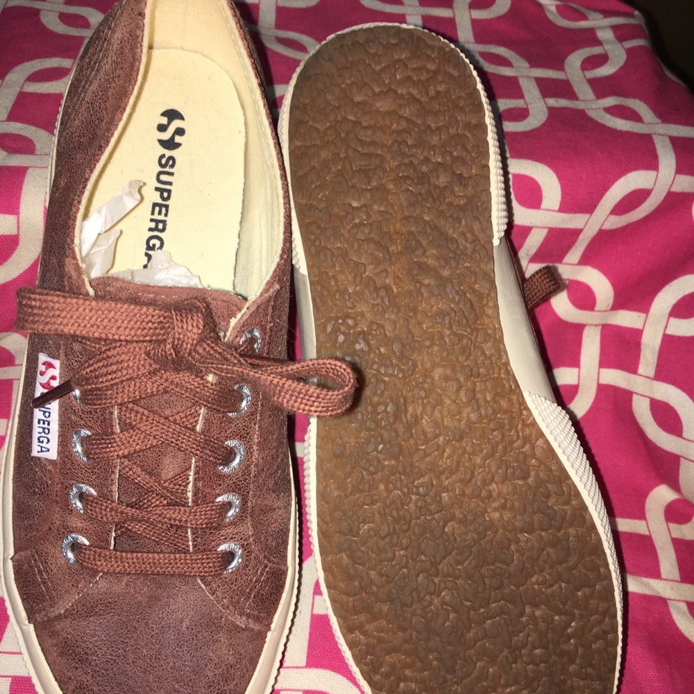 Shoes - Picture 3 of 4